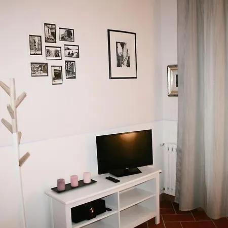La Violetta Apartment